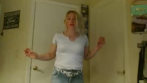 Snapshot of braindeadbetty chatting on 3, 6, 2026 i am a naughty jedi knight online show from 3, 6, 2026