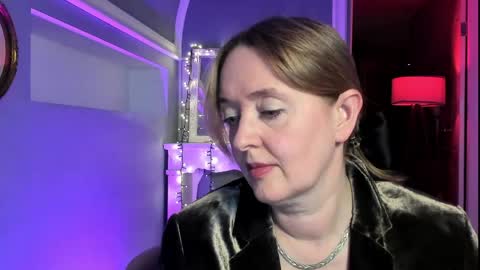 Snapshot of braingirl chatting on 20, 5, 2026 I see you X-twitter its braingirl online show from 20, 5, 2026