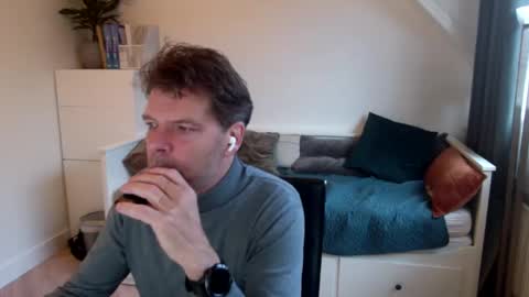 Snapshot of bram1944972145 chatting on 20, 12, 2024 Bram online show from 20, 12, 2024