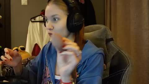 Snapshot of brandamatteson chatting on 21, 11, 2025 Alice online show from 21, 11, 2025