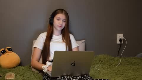 Snapshot of brandamatteson chatting on 1, 12, 2025 Alice online show from 1, 12, 2025