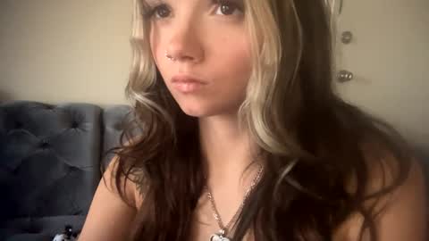 Snapshot of brandiiixo chatting on 18, 1, 2025 brandiiixo online show from 18, 1, 2025