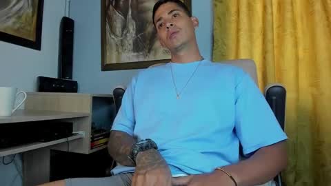 Snapshot of brandonlavitt chatting on 24, 12, 2024 Brandon Lavitt online show from 24, 12, 2024