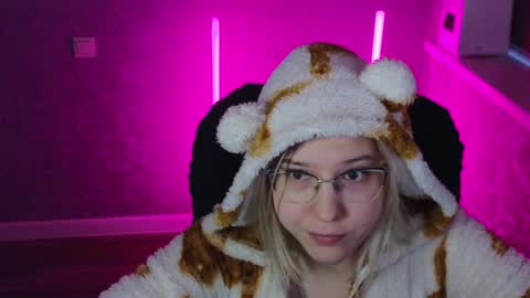 Belle  online show from 6, 2, 2025