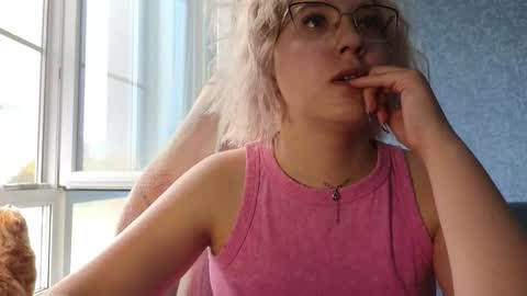 Belle  online show from 18, 9, 2025