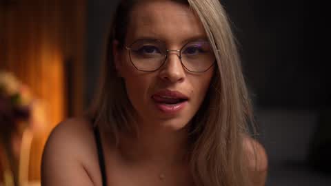 Alex online show from 5, 2, 2025