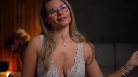 Alex online show from 9, 2, 2025