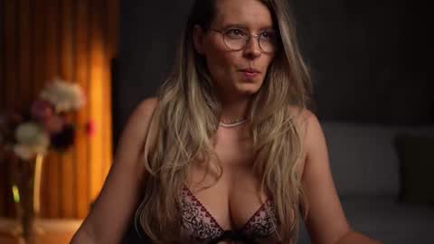 Alex online show from 28, 10, 2025