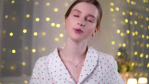 Snapshot of brave_journey chatting on 4, 3, 2025 Eli online show from 4, 3, 2025