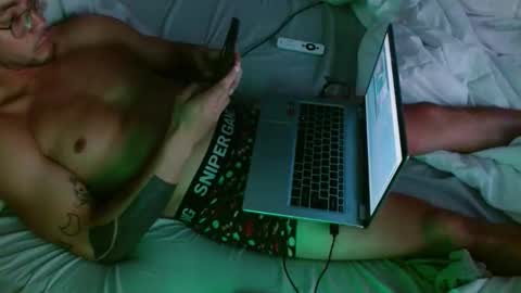 Breadcrumbsss online show from 18, 12, 2025