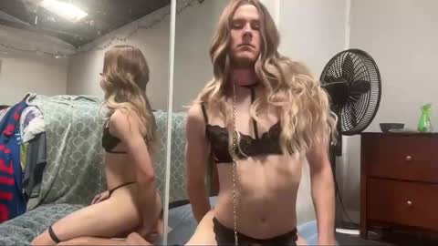 BreakingKatie online show from 25, 11, 2025