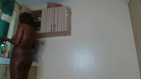 Snapshot of bree_beauty chatting on 9, 6, 2026 bree_beauty online show from 9, 6, 2026