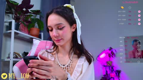 Snapshot of breeding_material chatting on 30, 10, 2025 Ashley Dolce and Lou online show from 30, 10, 2025