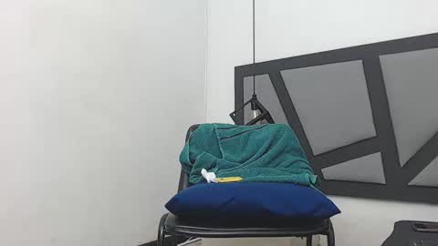 BRENDA VELASQUEZ online show from 23, 2, 2025