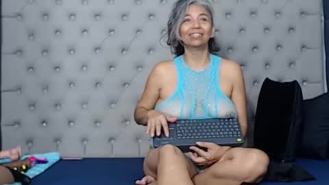 BRENDA VELASQUEZ online show from 19, 3, 2026