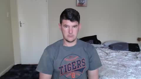 Snapshot of brendansexyboy098754 chatting on 6, 12, 2024 ask me lol online show from 6, 12, 2024