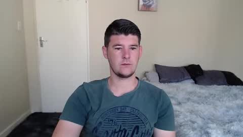 Snapshot of brendansexyboy098754 chatting on 11, 12, 2024 ask me lol online show from 11, 12, 2024