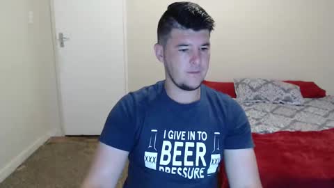 Snapshot of brendansexyboy098754 chatting on 17, 12, 2024 ask me lol online show from 17, 12, 2024