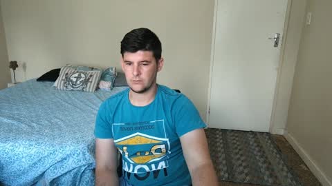 Snapshot of brendansexyboy098754 chatting on 8, 1, 2025 ask me lol online show from 8, 1, 2025