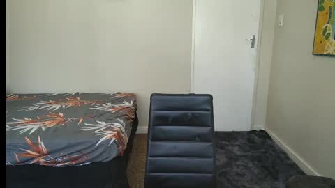 Snapshot of brendansexyboy098754 chatting on 27, 1, 2025 ask me lol online show from 27, 1, 2025