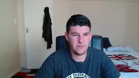 Snapshot of brendansexyboy098754 chatting on 5, 11, 2025 ask me lol online show from 5, 11, 2025