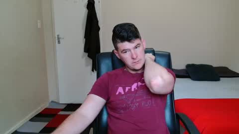 Snapshot of brendansexyboy098754 chatting on 17, 11, 2025 ask me lol online show from 17, 11, 2025