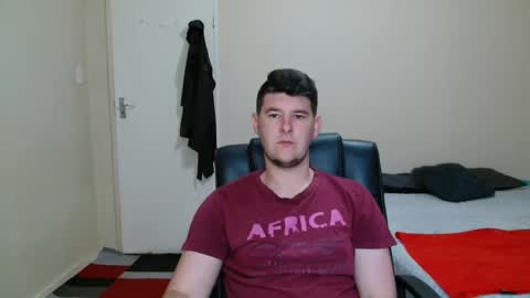 Snapshot of brendansexyboy098754 chatting on 25, 11, 2025 ask me lol online show from 25, 11, 2025