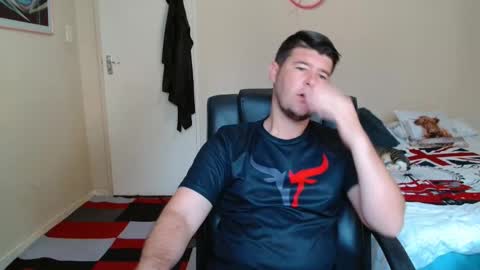 Snapshot of brendansexyboy098754 chatting on 8, 2, 2026 ask me lol online show from 8, 2, 2026