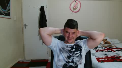 Snapshot of brendansexyboy098754 chatting on 13, 2, 2026 ask me lol online show from 13, 2, 2026