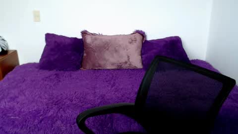 brendasantos_77 online show from 5, 11, 2025