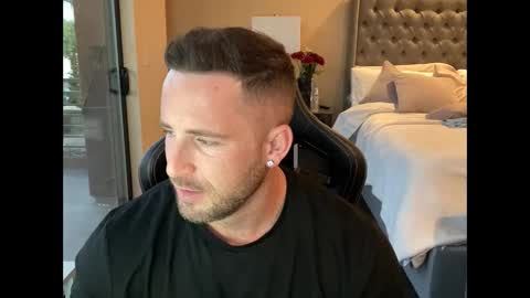 Snapshot of brettmycles chatting on 22, 2, 2025 Brett Mycles online show from 22, 2, 2025