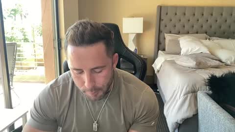 Snapshot of brettmycles chatting on 12, 9, 2025 Brett Mycles online show from 12, 9, 2025