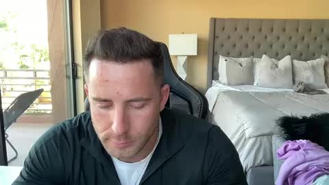 Snapshot of brettmycles chatting on 5, 10, 2025 Brett Mycles online show from 5, 10, 2025