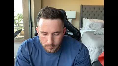 Snapshot of brettmycles chatting on 25, 11, 2025 Brett Mycles online show from 25, 11, 2025