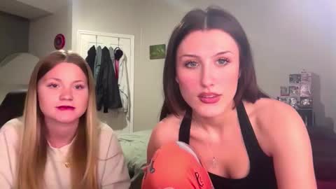 Snapshot of briadominick chatting on 14, 11, 2025 Brianna3 online show from 14, 11, 2025