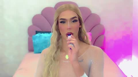 BRIANA online show from 15, 2, 2025