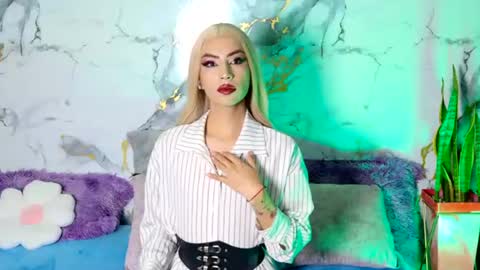 briana_white online show from 25, 6, 2026