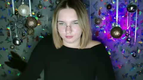 Snapshot of brianna_anny chatting on 7, 11, 2025 shiny smile online show from 7, 11, 2025