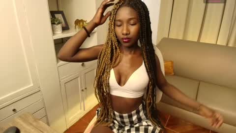 brianna_styles online show from 16, 9, 2025