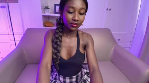 brianna_styles online show from 13, 10, 2025