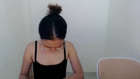 brie_belle online show from 5, 1, 2025