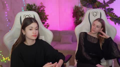 Snapshot of bright_diamonds_054 chatting on 13, 2, 2025 Diamonds Girls online show from 13, 2, 2025