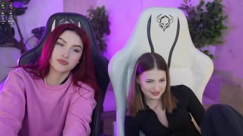 Snapshot of bright_diamonds_054 chatting on 7, 3, 2025 Diamonds Girls online show from 7, 3, 2025