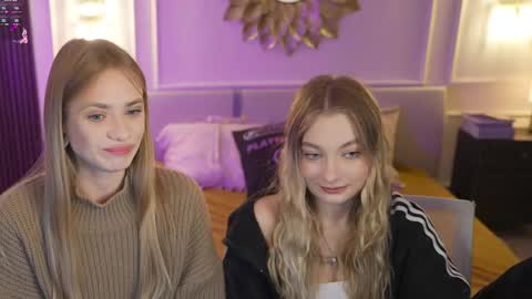 Snapshot of bright_diamonds_054 chatting on 29, 9, 2025 Diamonds Girls online show from 29, 9, 2025