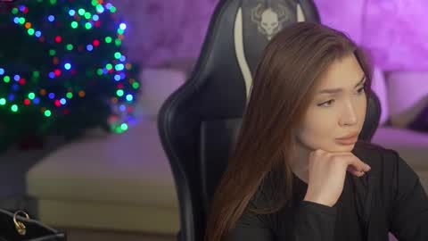 Diamonds Girls online show from 12, 1, 2026