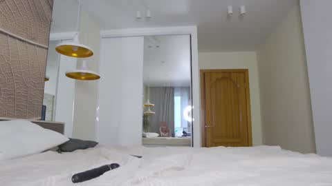 Amina Adelina online show from 15, 1, 2025