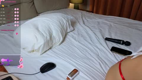 Amina Adelina online show from 20, 9, 2025