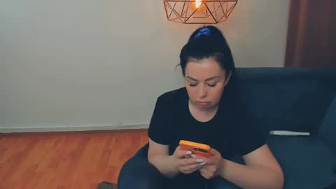 brilliantegirl_ online show from 14, 4, 2026