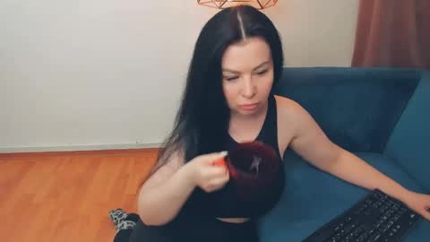 brilliantegirl_ online show from 21, 4, 2026