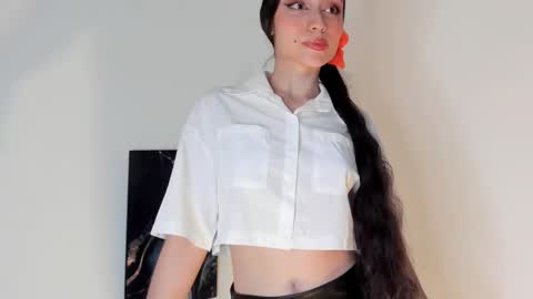 britany lenox online show from 3, 11, 2025